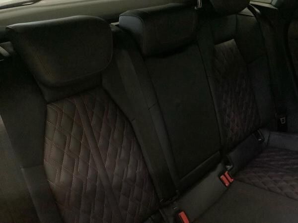 Audi S3 Sportback Sondermattlack, Akrapovic,  Sound, ACC, Matrix, Rückfahrkam