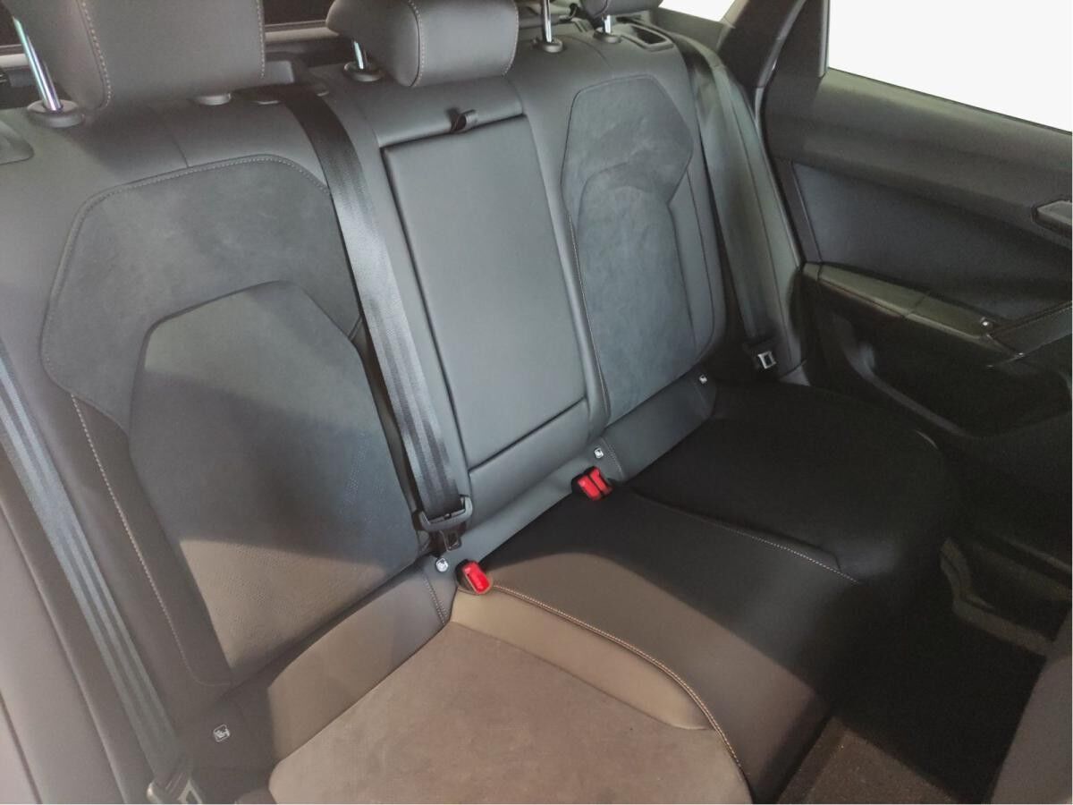 Cupra Leon Sportstourer 1.5 e-Hybrid VZ Intelligent Drive Matrix