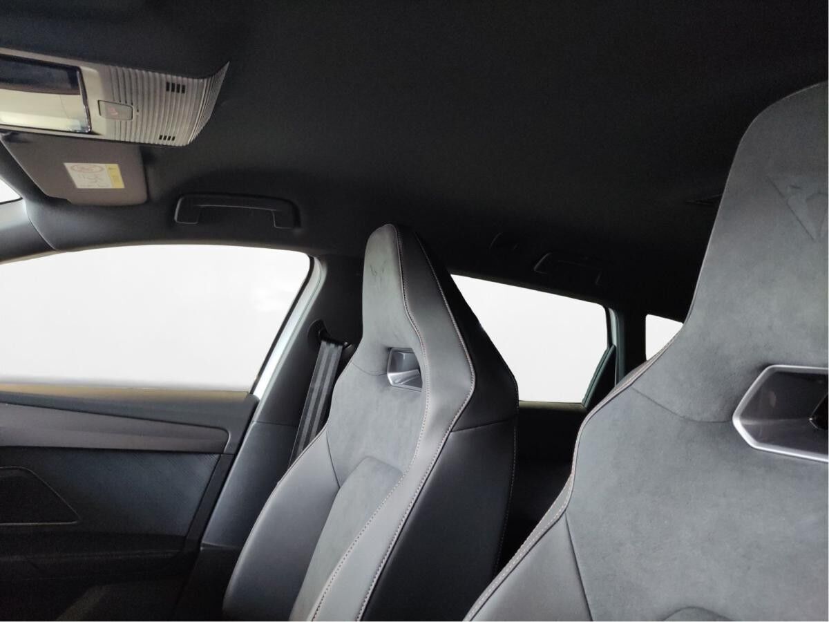 Cupra Leon Sportstourer 1.5 e-Hybrid VZ Intelligent Drive Matrix