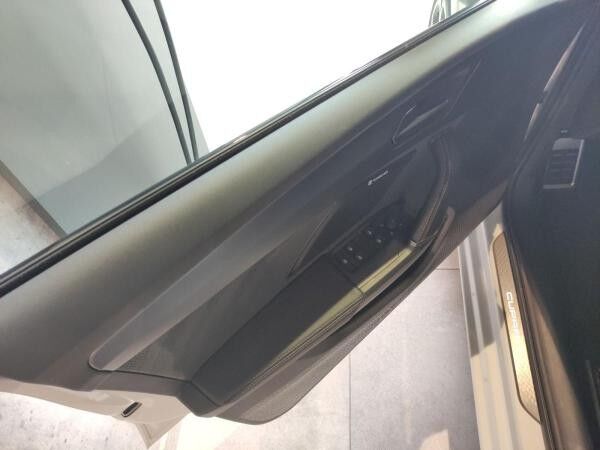 Cupra Leon Sportstourer 1.5 e-Hybrid VZ Intelligent Drive Matrix