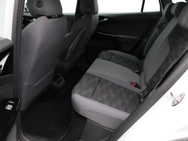 Volkswagen ID.4 Pro Performance / ACC, LED, RFK, CCS