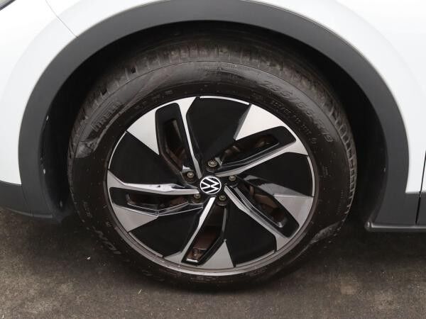 Volkswagen ID.4 Pro Performance / ACC, LED, RFK, CCS
