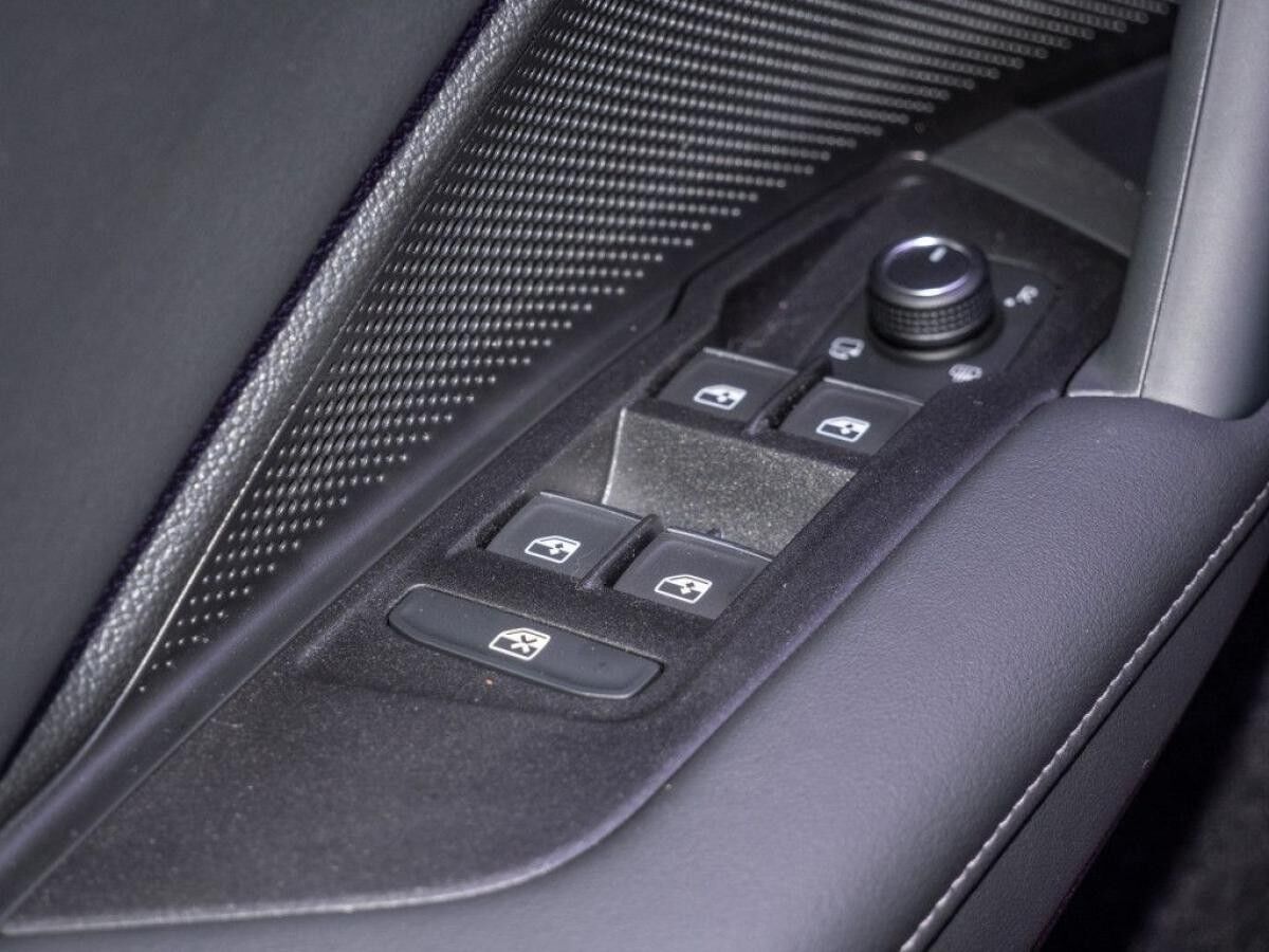 Volkswagen Tiguan R-Line 1,5 l eTSI DSG *BIS 31.12.*🏷️