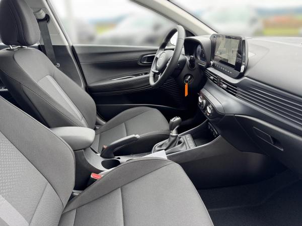 Hyundai i20 FL (MY25) 1.0 T-GDI (100 PS) 6-MT 2WD Trend