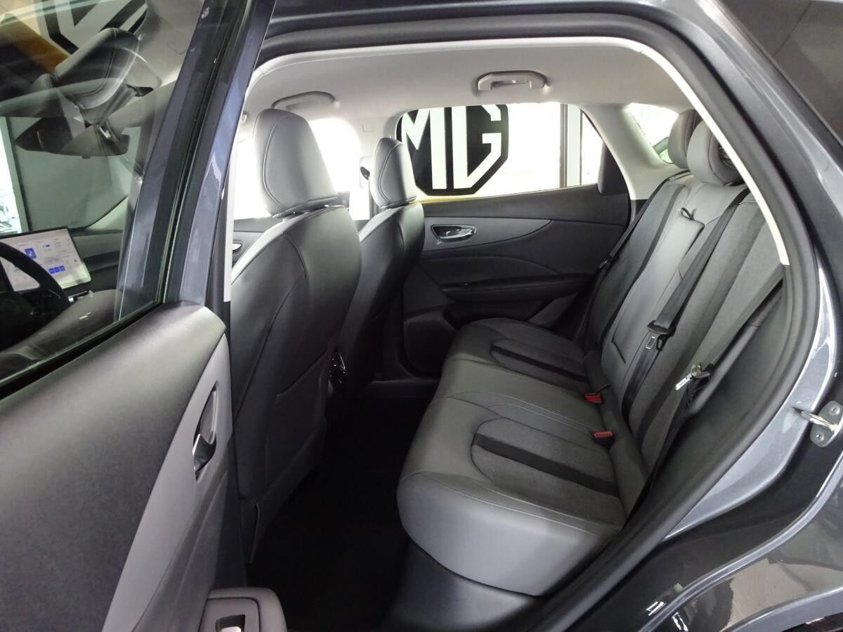 MG S5 EV Luxury Long Range