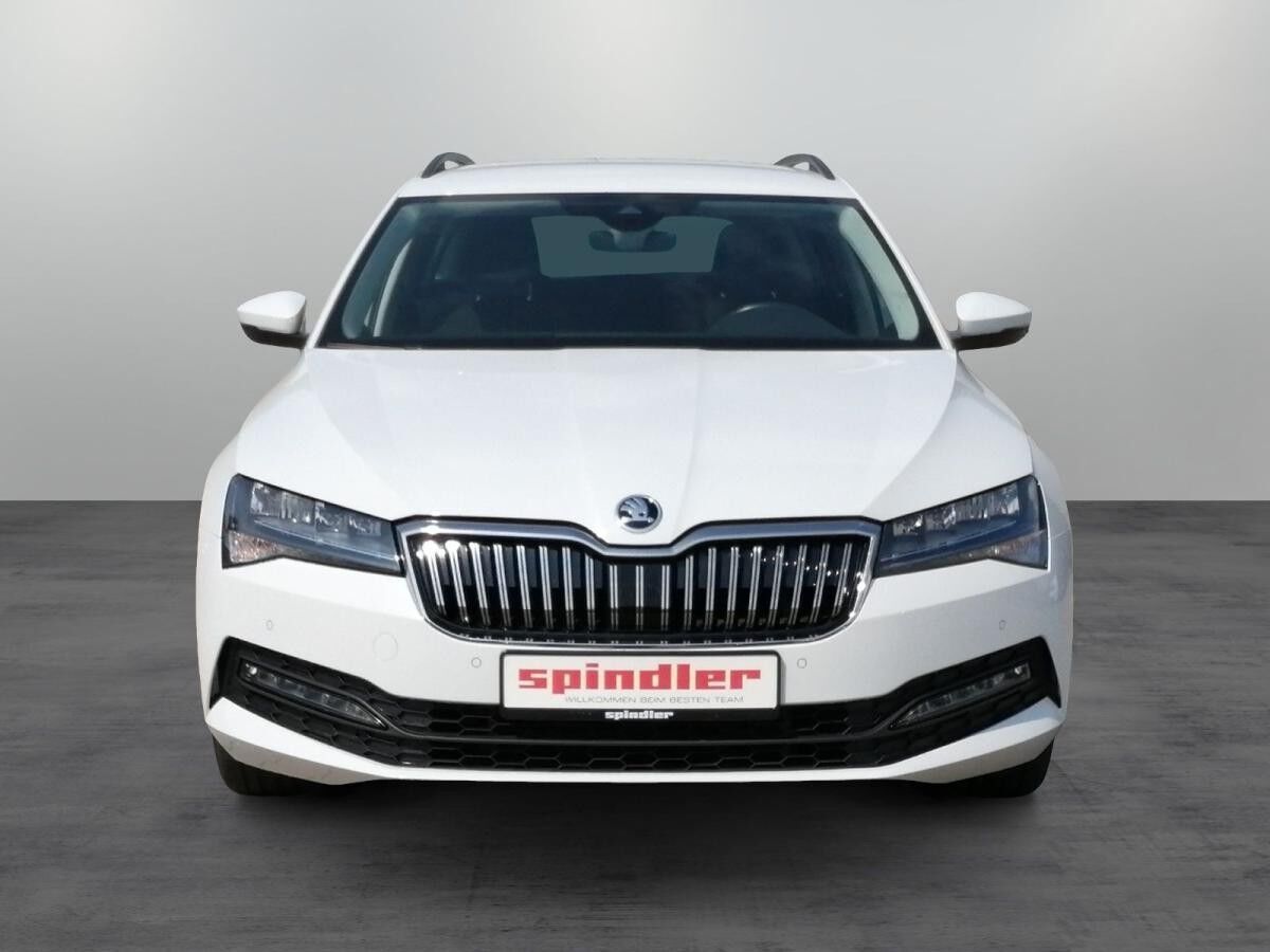 Skoda Superb Combi Amb. TSI DSG LED AHK virtual 18"