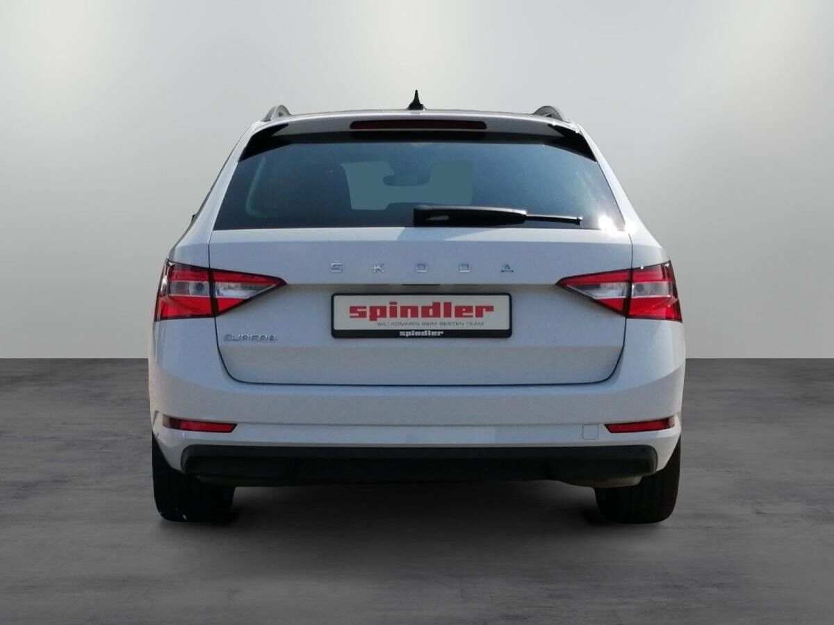 Skoda Superb Combi Amb. TSI DSG LED AHK virtual 18"