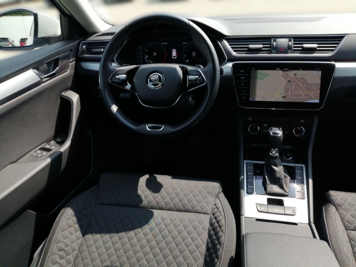 Skoda Superb Combi Amb. TSI DSG LED AHK virtual 18"