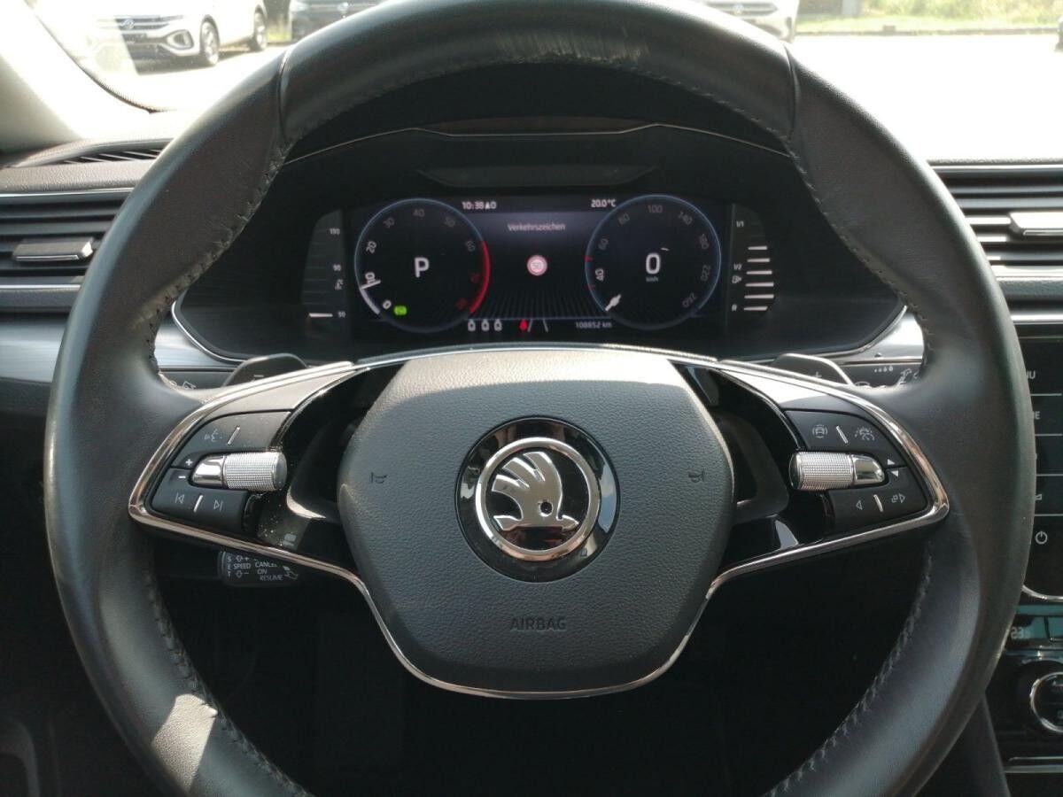 Skoda Superb Combi Amb. TSI DSG LED AHK virtual 18"