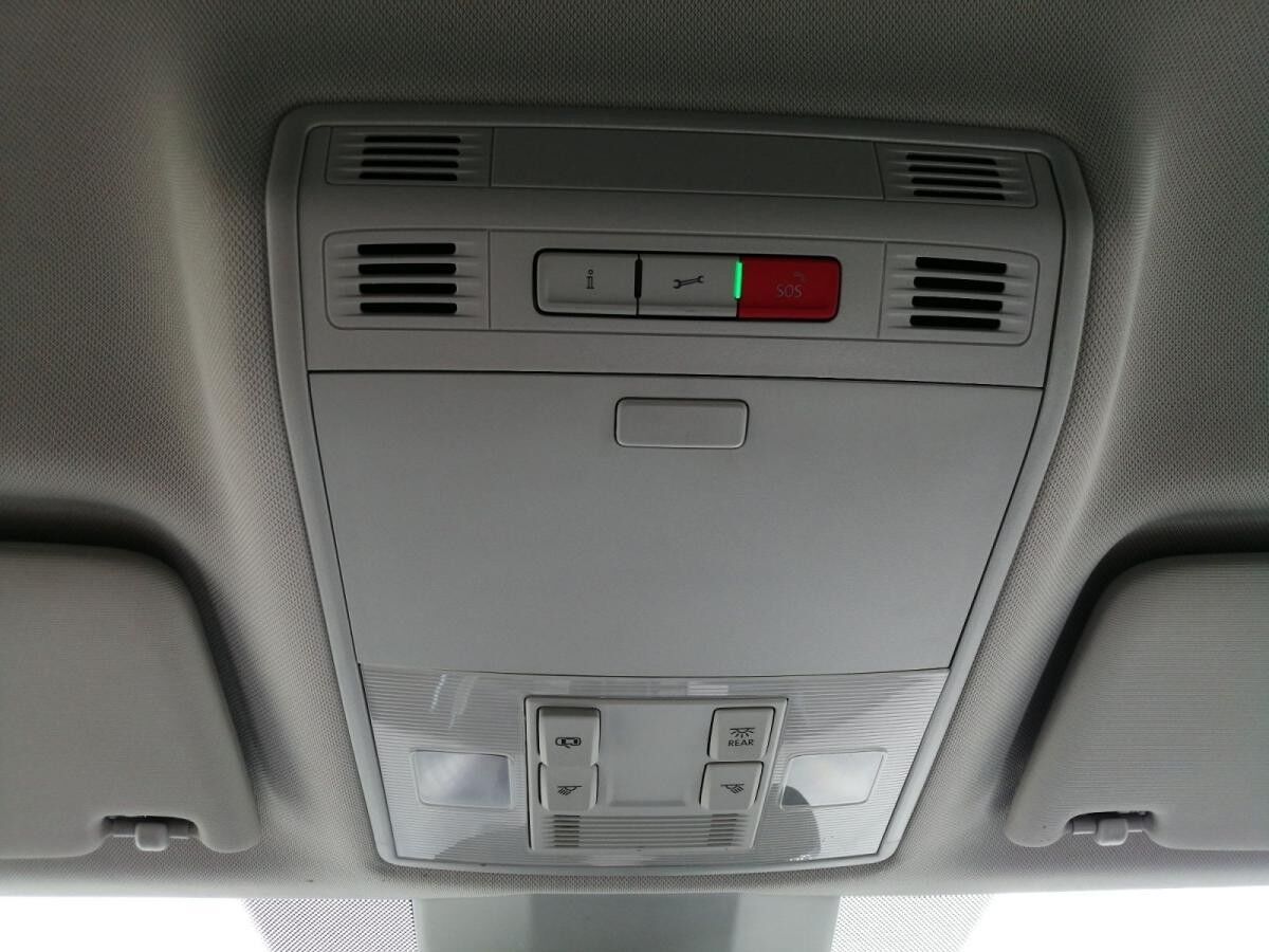 Skoda Superb Combi Amb. TSI DSG LED AHK virtual 18"