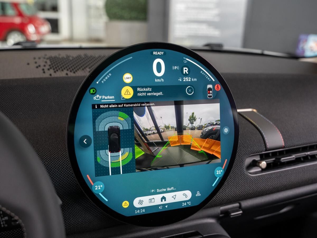 MINI Cooper SE Classic Trim 18 Zoll Head Up Panodach