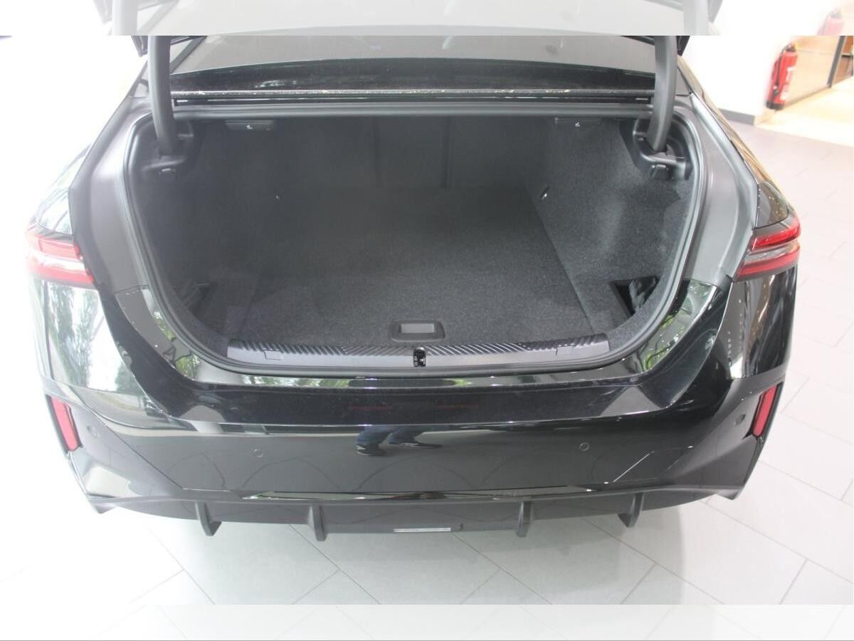 BMW i5 M60 xDrive AKTION:INKL.WRK+M PRO+20 LM+PANODACH+HEAD-UP+ACC+E-SITZ+TRAVEL