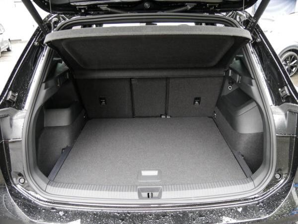 Volkswagen Tiguan R-Line 2,0 l TDI SCR 4MOTION DSG Lagerwagen !!