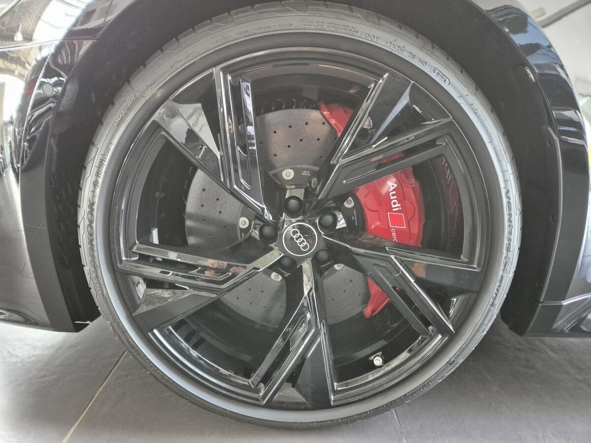 Audi RS6 Avant Performance