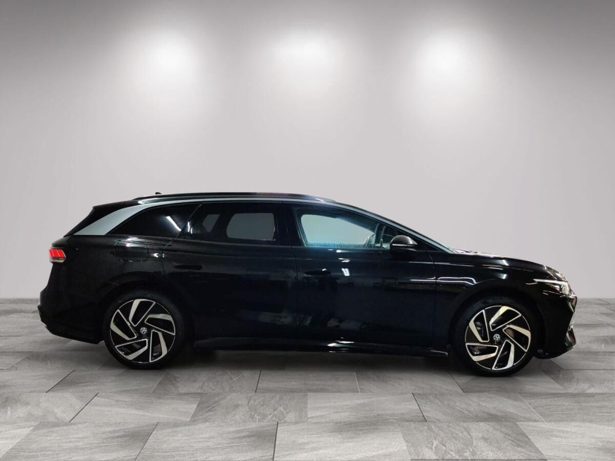 Volkswagen ID.7 Tourer Pro h/AHK/Matrix/Wärmepu/01.30Garantie