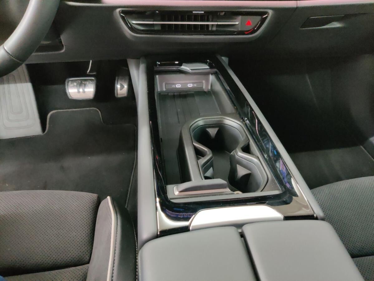 Volkswagen ID.7 Tourer Pro h/AHK/Matrix/Wärmepu/01.30Garantie