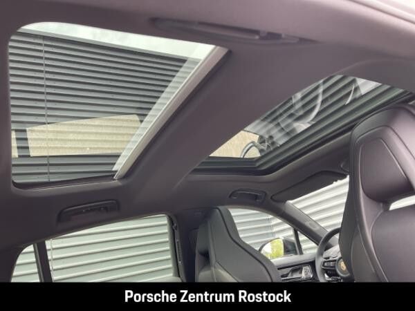 Porsche Panamera 4 E-Hybrid