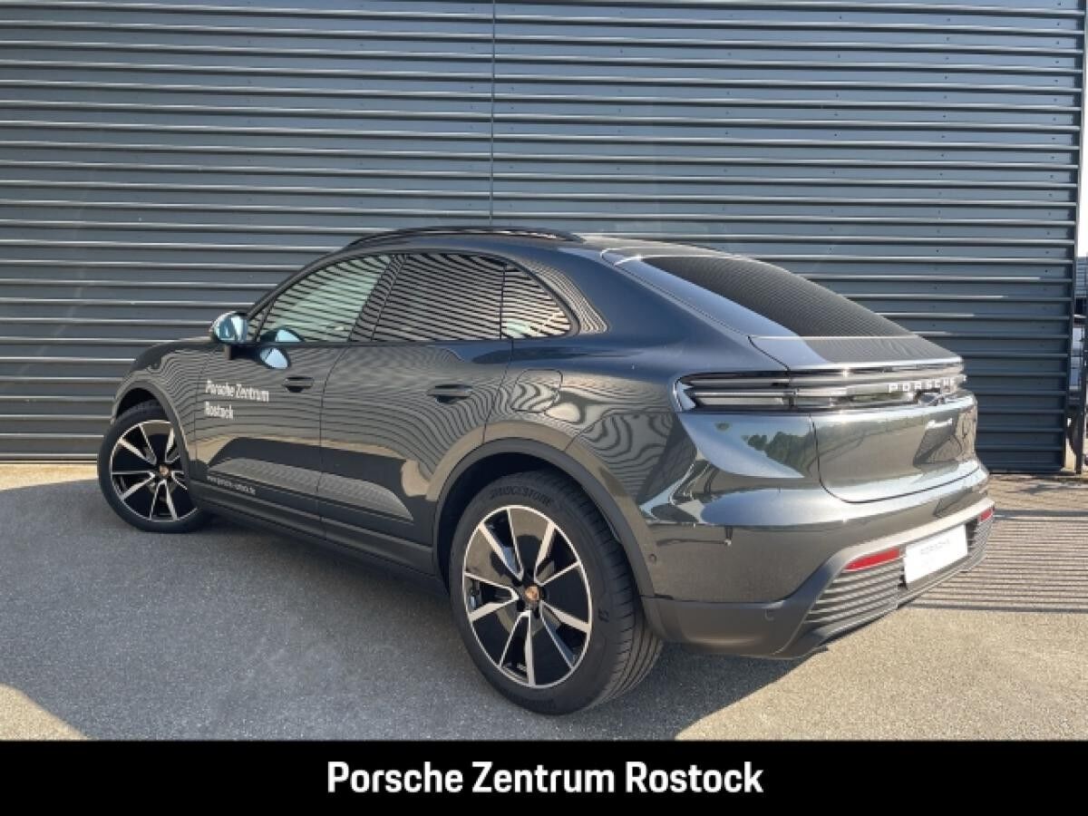 Porsche Macan 4