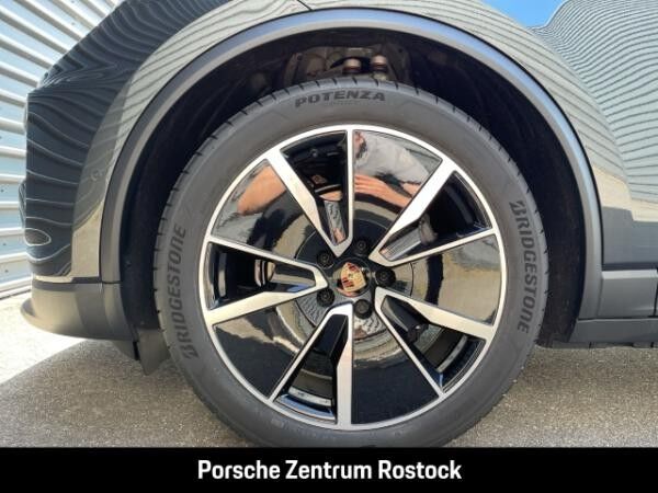 Porsche Macan 4
