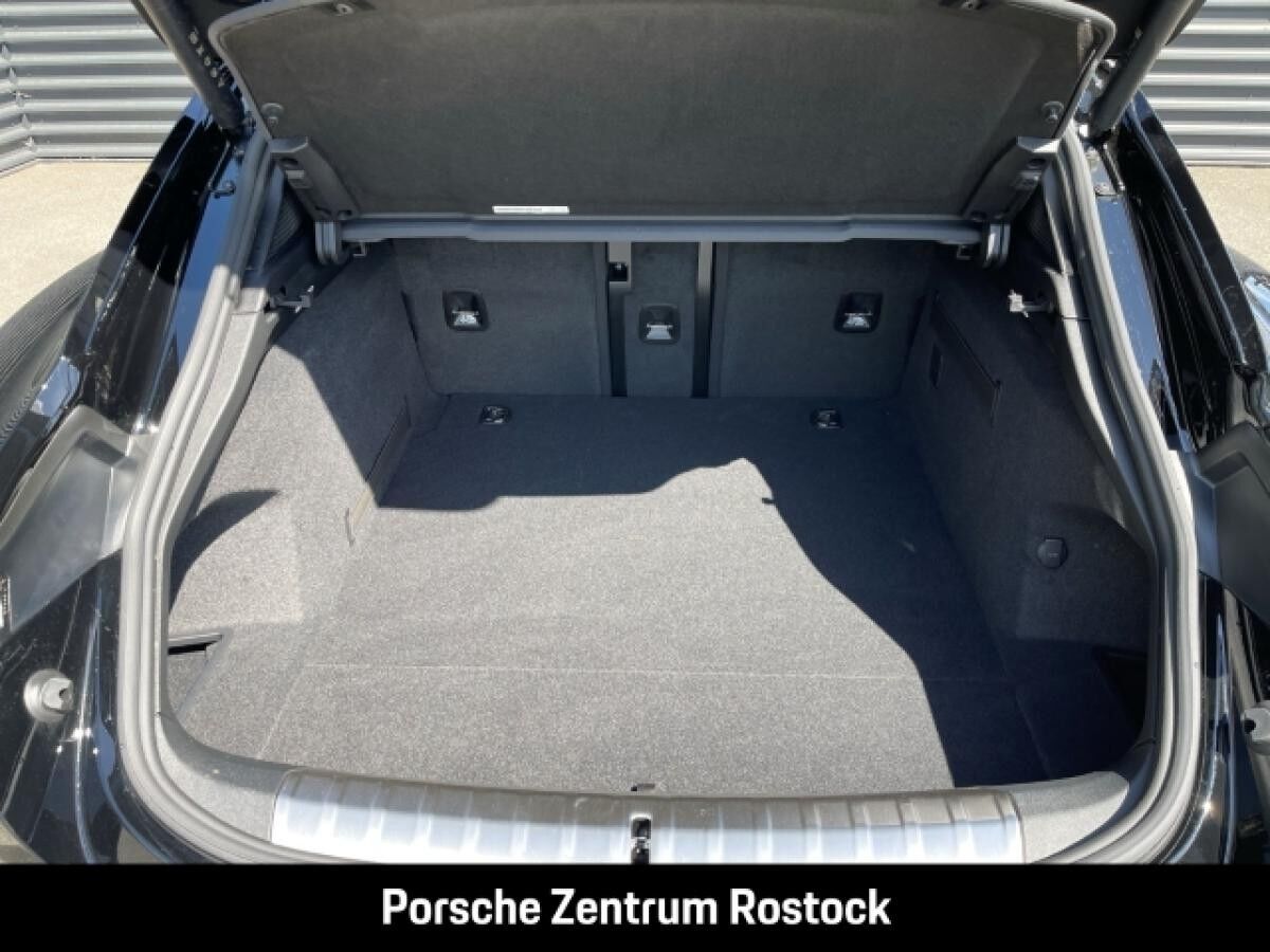 Porsche Taycan 4 Cross Turismo