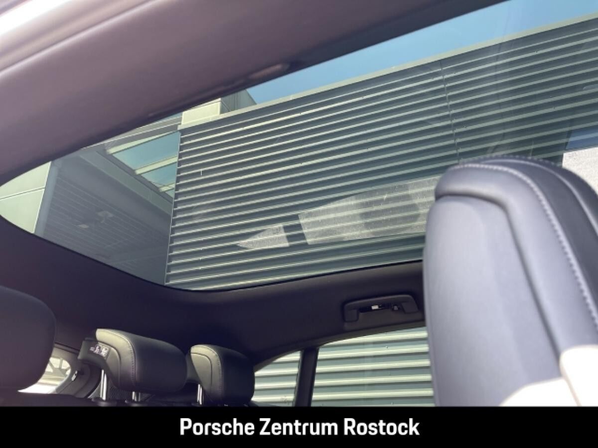 Porsche Taycan 4 Cross Turismo