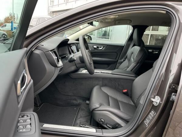 Volvo V60 B4 DKG PLUS DARK - Sofort lieferbar -