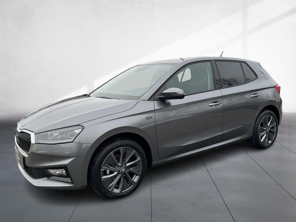 Skoda Fabia 1.0 TSI DSG DRIVE 116 PS *LENKRADHEIZUNG/ KAMERA / KLIMAAUTOMATIK**