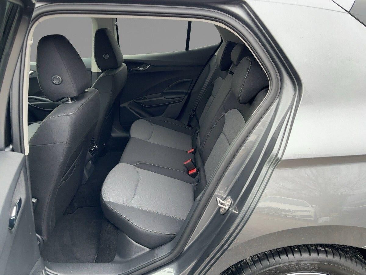 Skoda Fabia 1.0 TSI DSG DRIVE 116 PS *LENKRADHEIZUNG/ KAMERA / KLIMAAUTOMATIK**