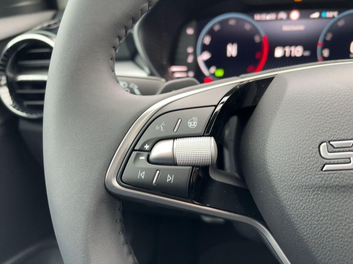 Skoda Fabia 1.0 TSI DSG DRIVE 116 PS *LENKRADHEIZUNG/ KAMERA / KLIMAAUTOMATIK**