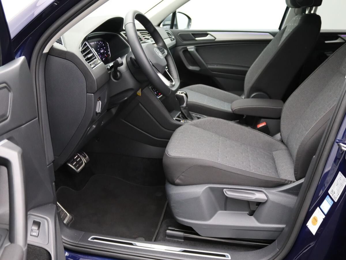 Volkswagen Tiguan Allspace Move 2.0TDI DSG / Navi, AHK, LED