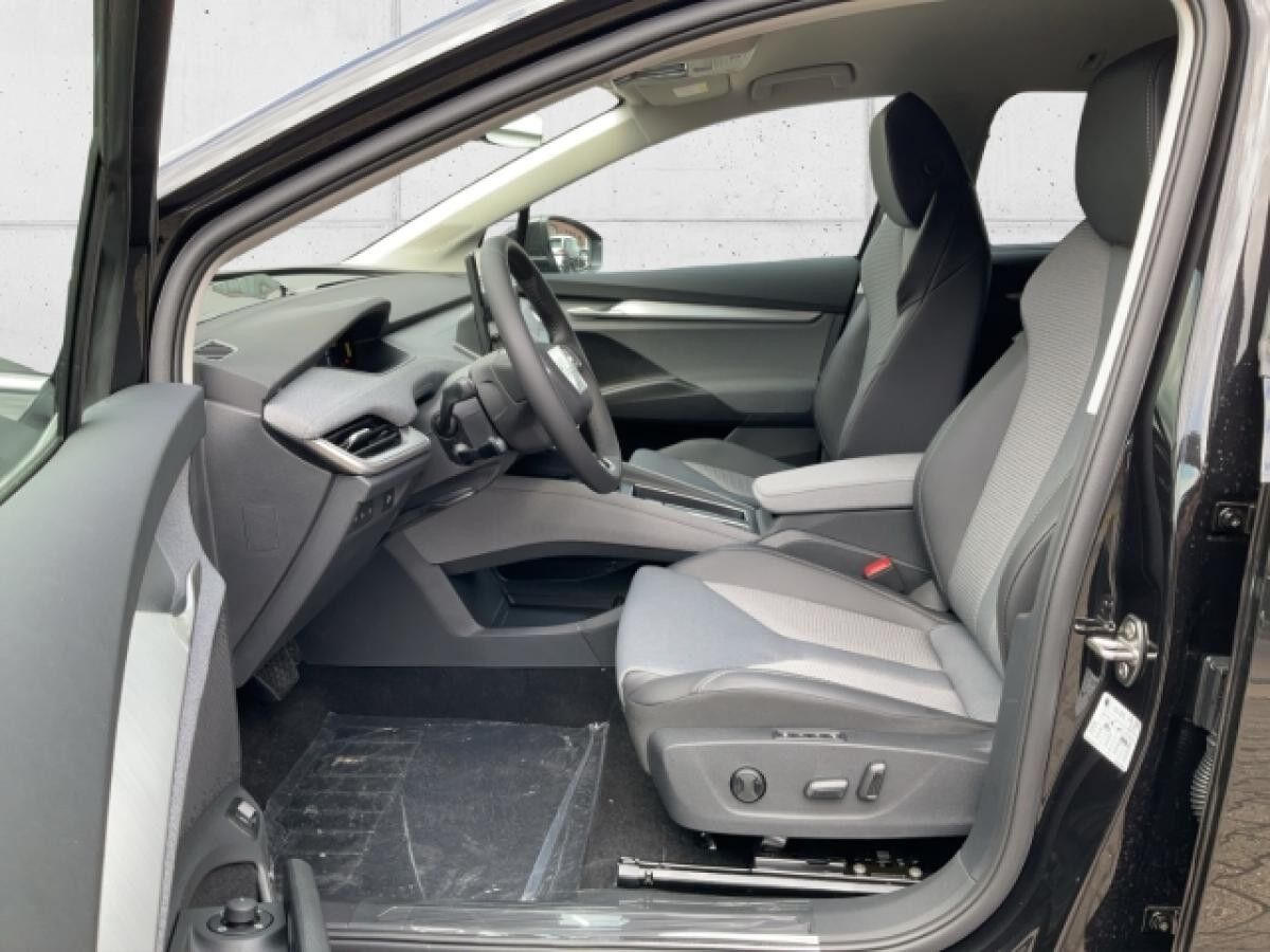 Skoda ENYAQ 85 Loft HUD AHK Navi DigiCock Memory Sitze Soundsystem LED Kurvenlicht