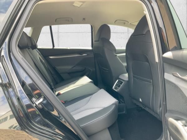 Skoda ENYAQ 85 Loft HUD AHK Navi DigiCock Memory Sitze Soundsystem LED Kurvenlicht