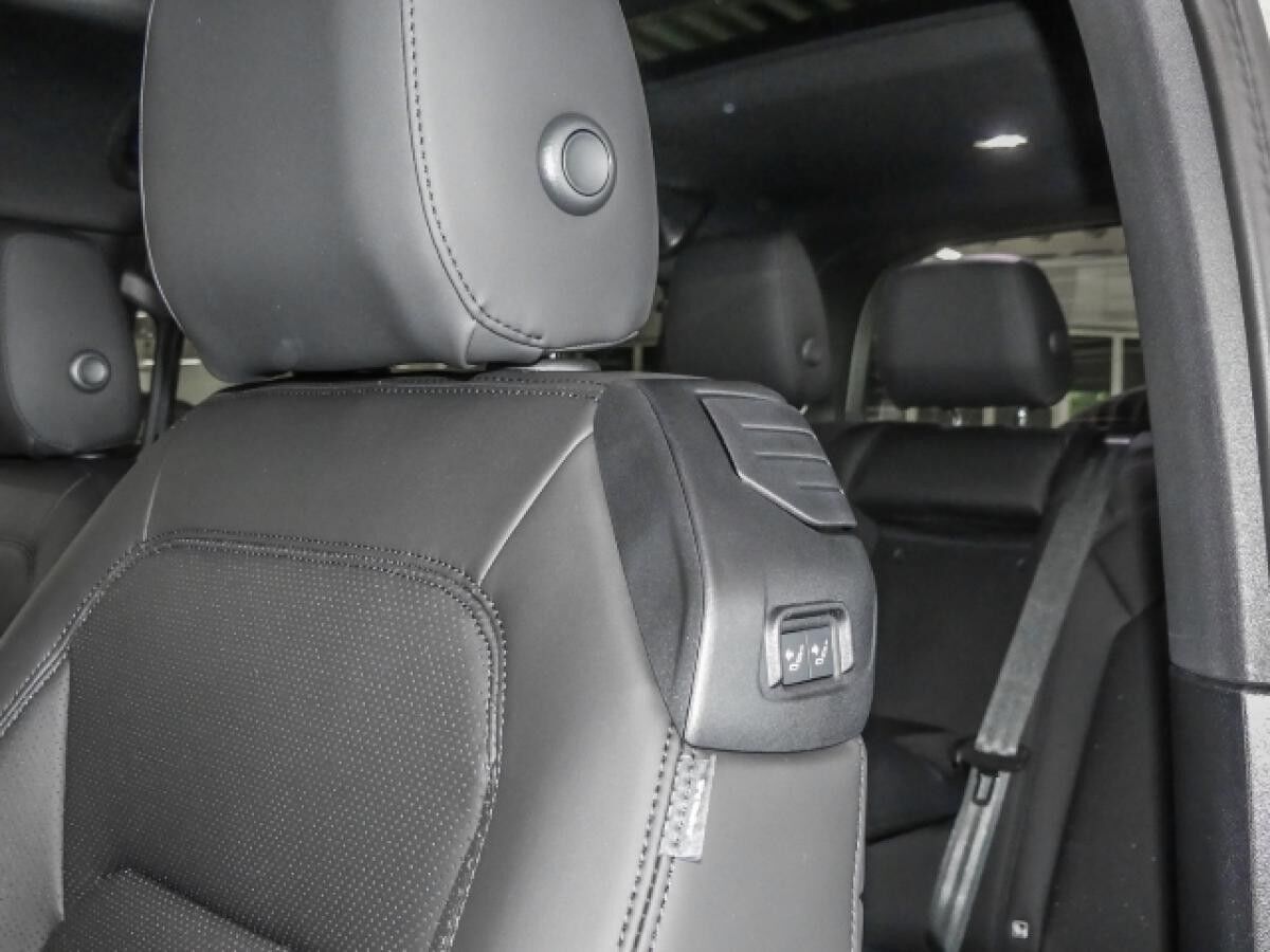 Land Rover Defender 90 X-Dynamic SE D250 Mild-Hybrid EU6e Navi Memory Sitze Soundsystem