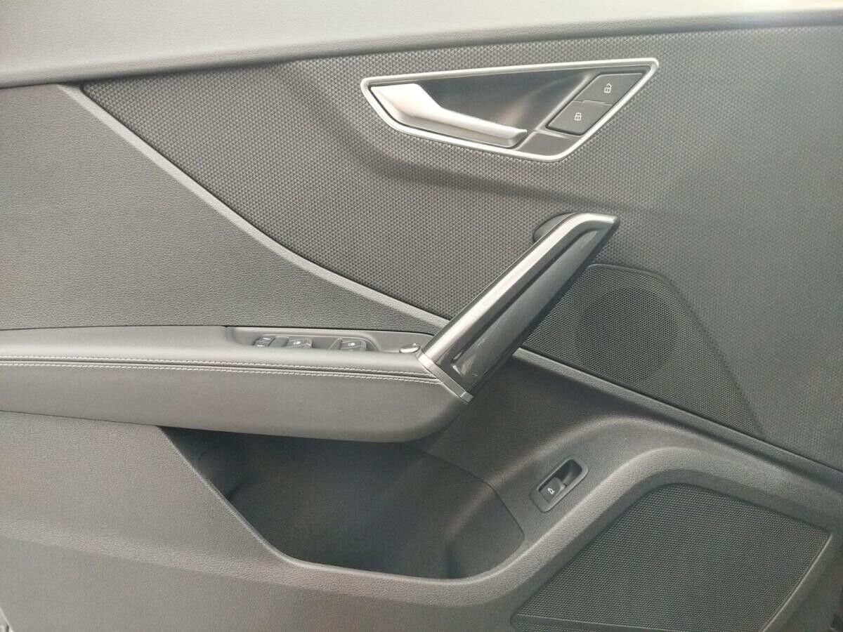 Audi Q2 40 TFSI quattro S tronic S line MatrixLED AHK ACC Panorama