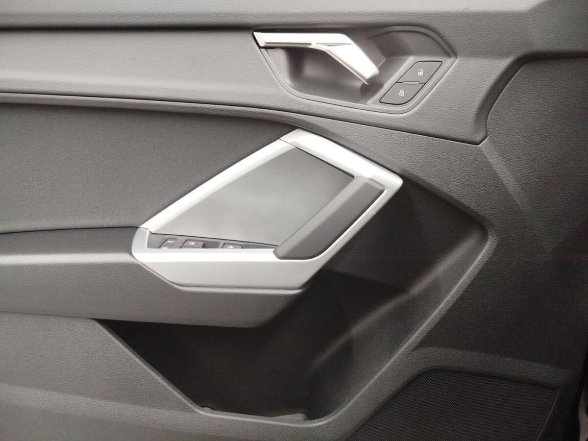 Audi Q3 35 TDI S tronic LED DAB PDC