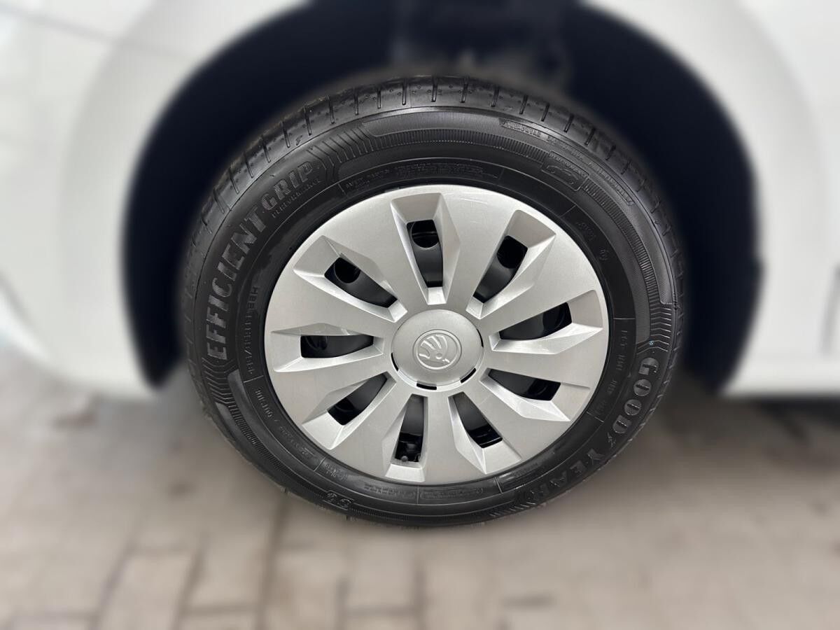 Skoda Fabia Essence 1,0 MPI 5-Gang-Schaltgetriebe