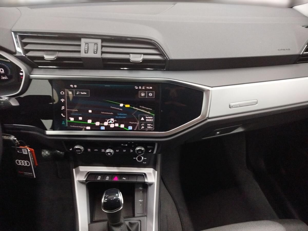 Audi Q3 35 TDI S tronic LED DAB PDC