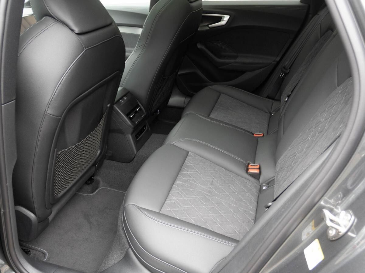 Audi A5 Lim. e-hybrid qu. 270 kW TECH-PRO Panorama B&O 20" 0,5%