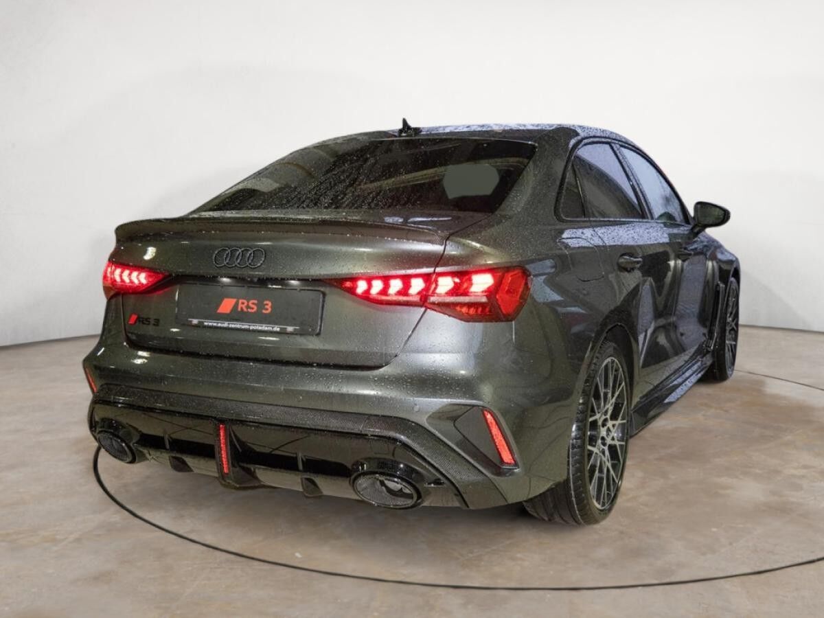 Audi RS3 Limousine