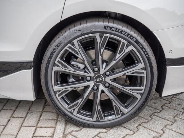 Audi A6 e-tron Avant edition one beige e-tron quattro