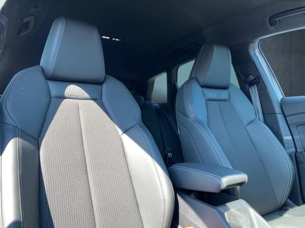 Audi Q4 e-tron 45   Angebot Vorführwagen⇒ Matrix   ⇒ 20"   ⇒ AHK   ⇒ S-Line Interieur   ⇒ RFK