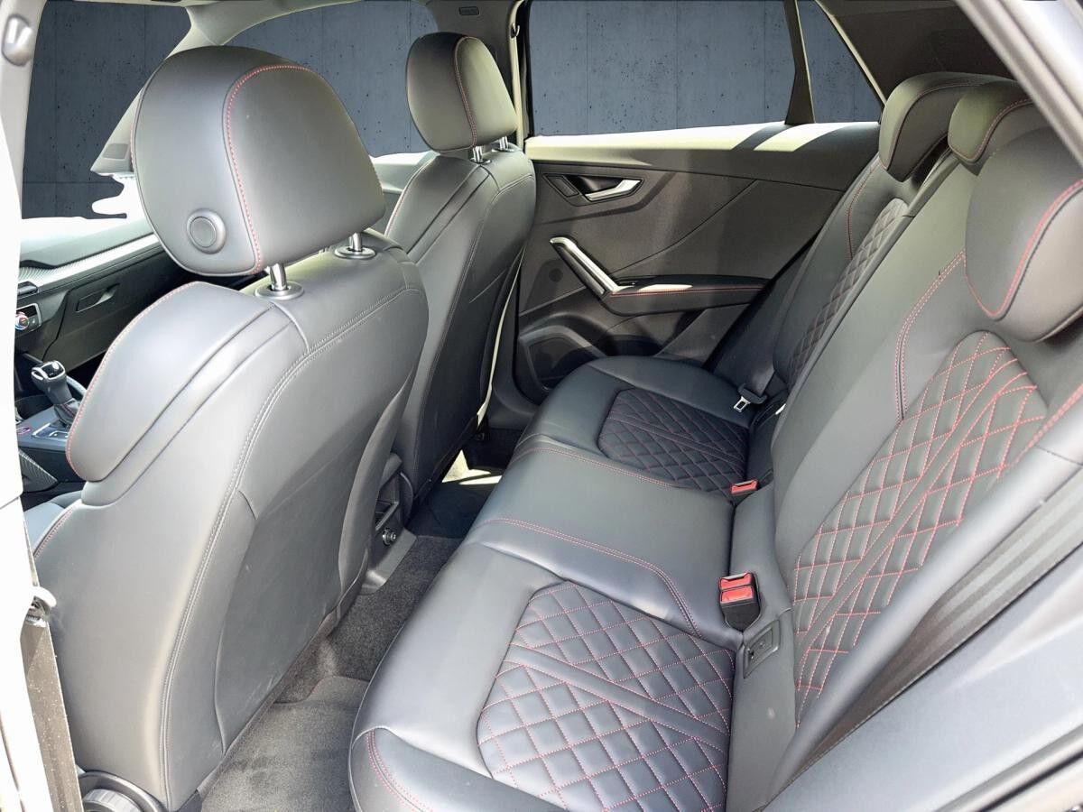 Audi SQ2 TFSI 300PS +Matrix-LED+Komfortpaket plus+Smartphone Interface+