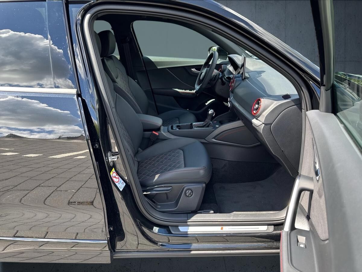 Audi SQ2 TFSI 300PS +Matrix-LED+Komfortpaket plus+Smartphone Interface+