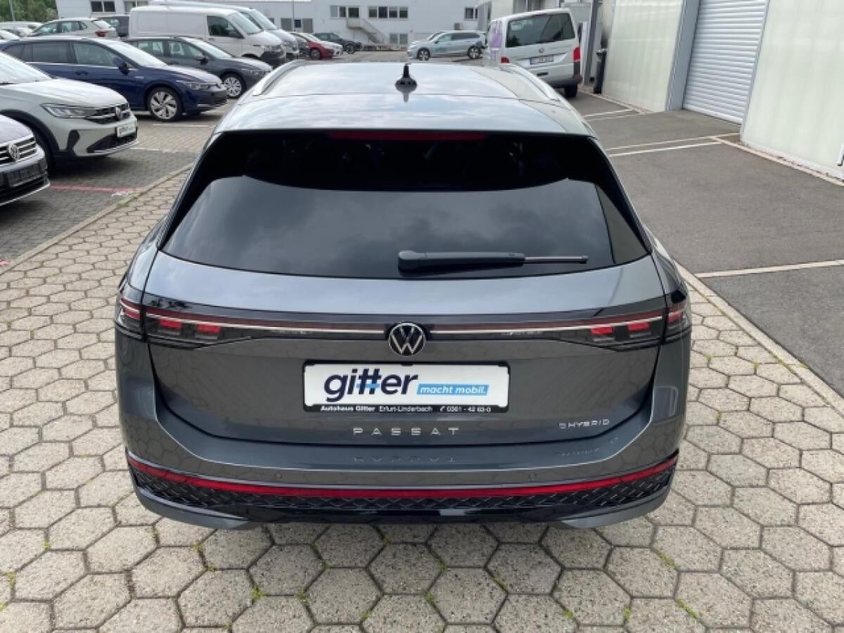 Volkswagen Passat Variant 1.5 TSI eHybrid 200 kW R-LINE 🏁 AHK ACC HUD