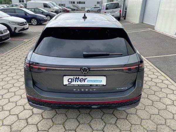 Volkswagen Passat Variant 1.5 TSI eHybrid 200 kW R-LINE 🏁 AHK ACC HUD