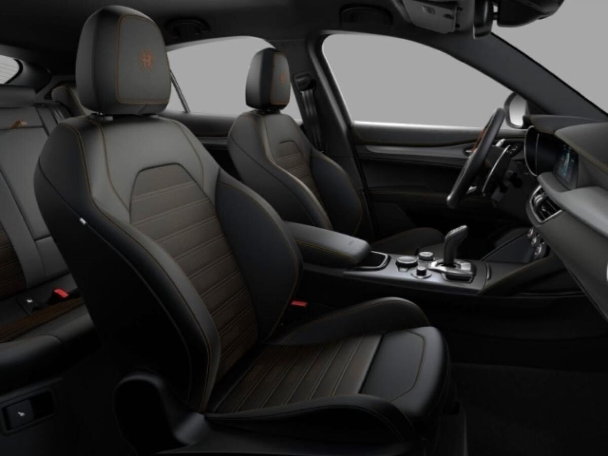 Alfa Romeo Stelvio Intensa 2.0 Turbo 16V 280PS Q4 AT8 AHK  LED **NUR FÜR GEWERBE**