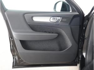 Volvo XC40 B3/ Onyx Black/ Black Edition/ sofort Volvo XC40 B3/ Onyx Black/ Black Edition/ sofort