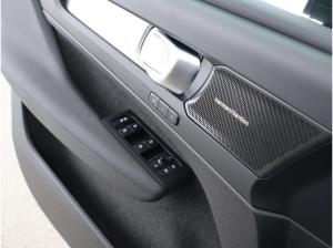 Volvo XC40 B3/ Onyx Black/ Black Edition/ sofort Volvo XC40 B3/ Onyx Black/ Black Edition/ sofort