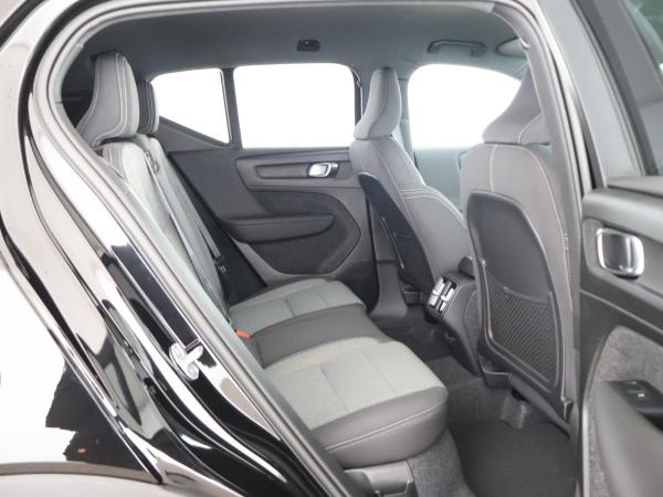 Volvo XC40 B3/ Onyx Black/ Black Edition/ sofort