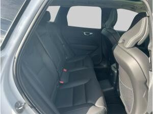 Volvo XC60 T8 PLUS DARK  DEAL